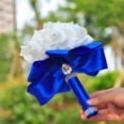 jiacuix Artificial hand-held flower Artificial Silk Wedding Flowers For Bride, Crystal Roses Pearl Bridesmaid Bouquet Bridal Holding Flowers For Wedding Decoration Home Outdoor Decorations Royal Blue