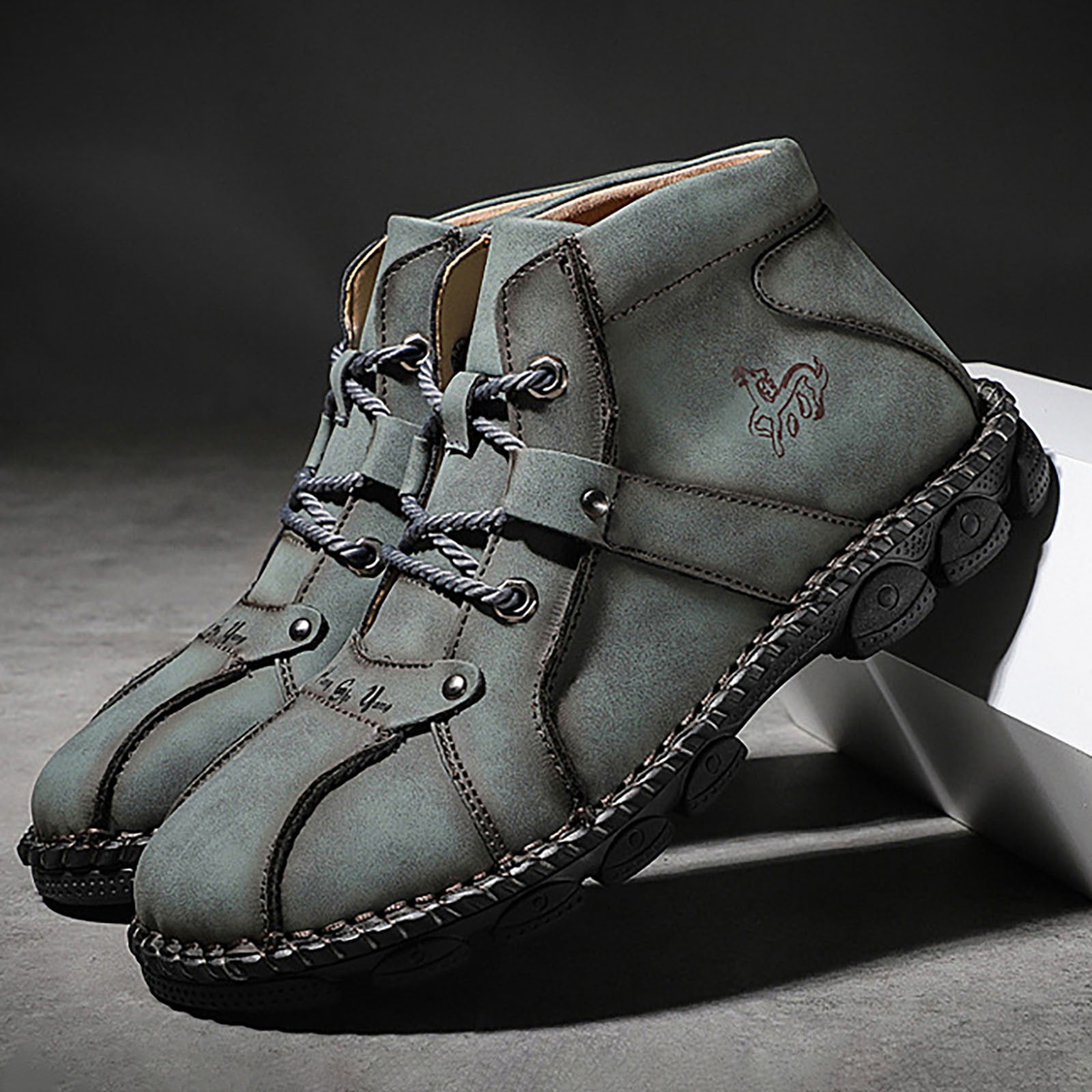 mens hiking shoes clearance