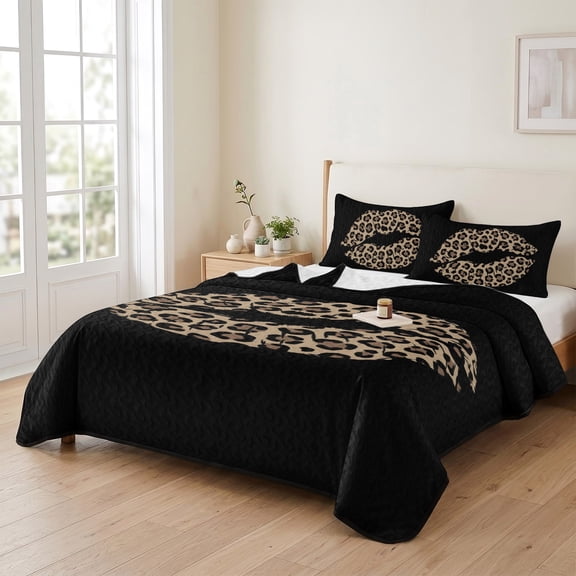 king Quilt Bedding Set, Sexy Leopard Stripes Lips Lightweight Coverlet Summer Comforter Set Soft Microfiber Bedspread, Black Background 3 Piece Quilt Set with 2 Pillow Shams All Seasons Use
