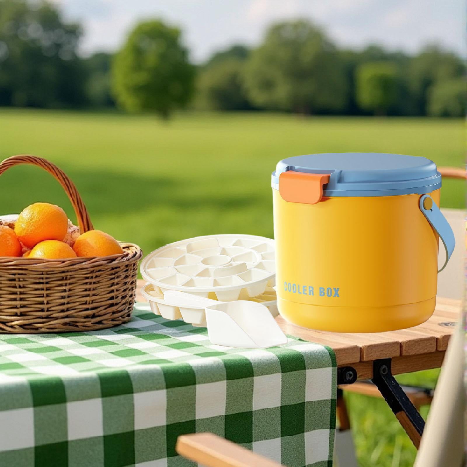 koolsoo Insulated Ice Bucket Ice Tray 2.6L with Lid and Handle Indoor Outdoor Box Storage Bin for BBQ Picnic Dining Restaurant Yellow