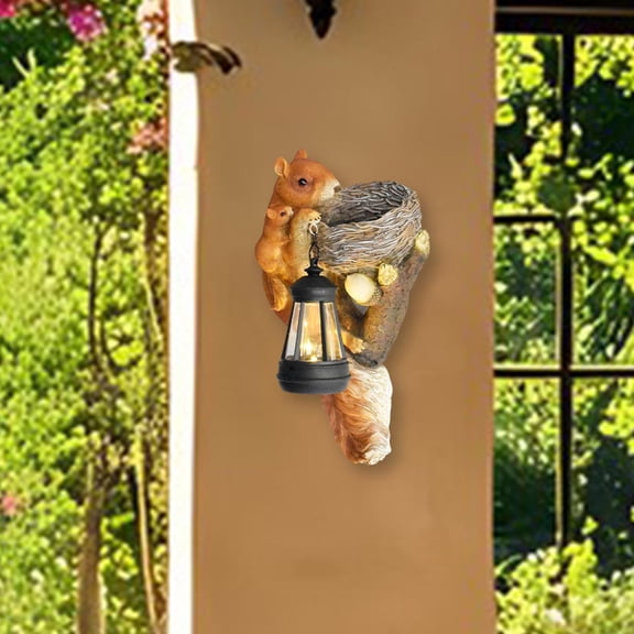 koolsoo Solar Light with Squirrel Statue for The Garden, with Solar Lights, Beautiful Wall Lamp Made of Resin Basket for The Courtyard, Outdoor Terrace