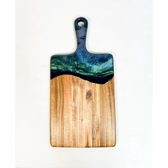 lynn & liana designs Medium Resin-Accented Northern Lights Charcuterie Board