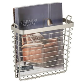 Displays2go Tiered Black Wire Magazine Rack Free Standing Floor Fixture with 20 Stacked Pockets Sign Slot WRF10T19