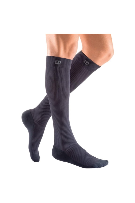 active for Men & Women, 15-20 mmHg Calf High Closed Toe Compression Stockings, Grey, III-Standard