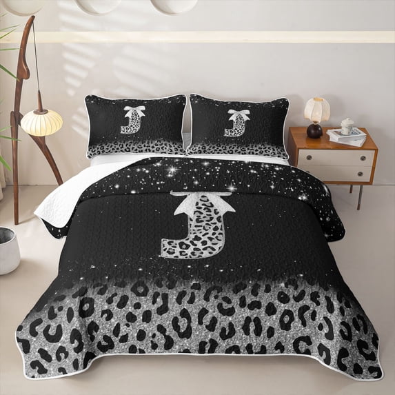 meiyoeat Leopard Print Print Letter Twin Quilt Set for Women, Glitter Initial Twin Coverlet Set for Home, Black Silver, 2 Pieces