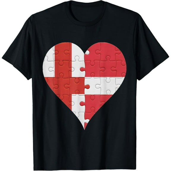 men and women can wear，English Latvian Flag Heart T-Shirt
