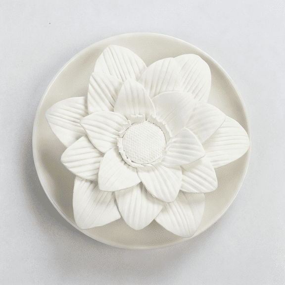 mirlewaiy Lotus Flower Essential Oil Diffuser, Ceramic Passive Aromatherapy Ornament with Tray(Style5)