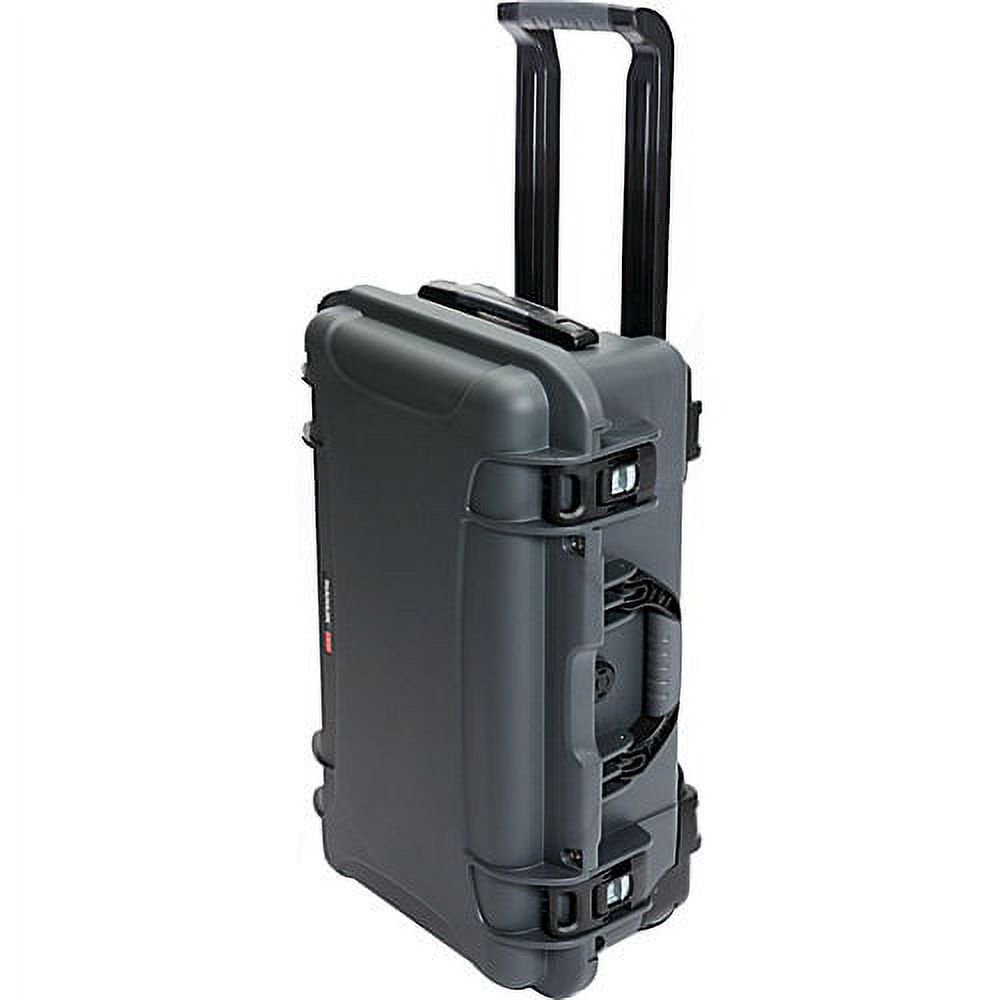 nanuk 935 waterproof carry-on hard case with wheels and padded