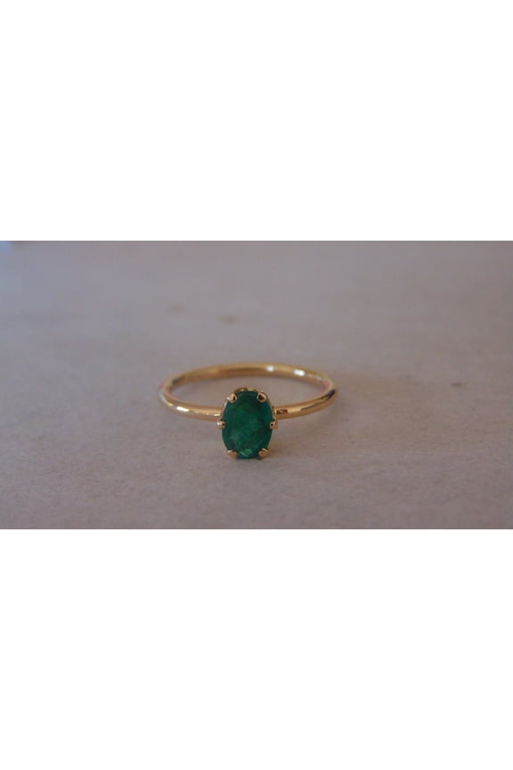 natural emerald ring and earring set in 14k hallmarked gold