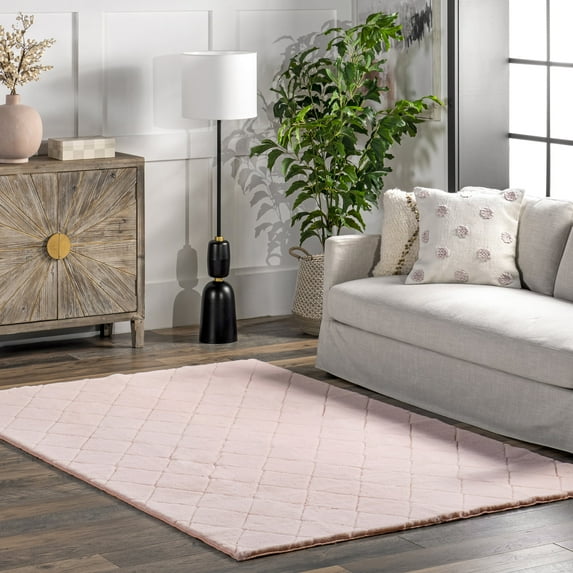 nuLOOM Amy Casual Faux Rabbit Machine Washable Area Rug, 3' 9" x 6', Blush