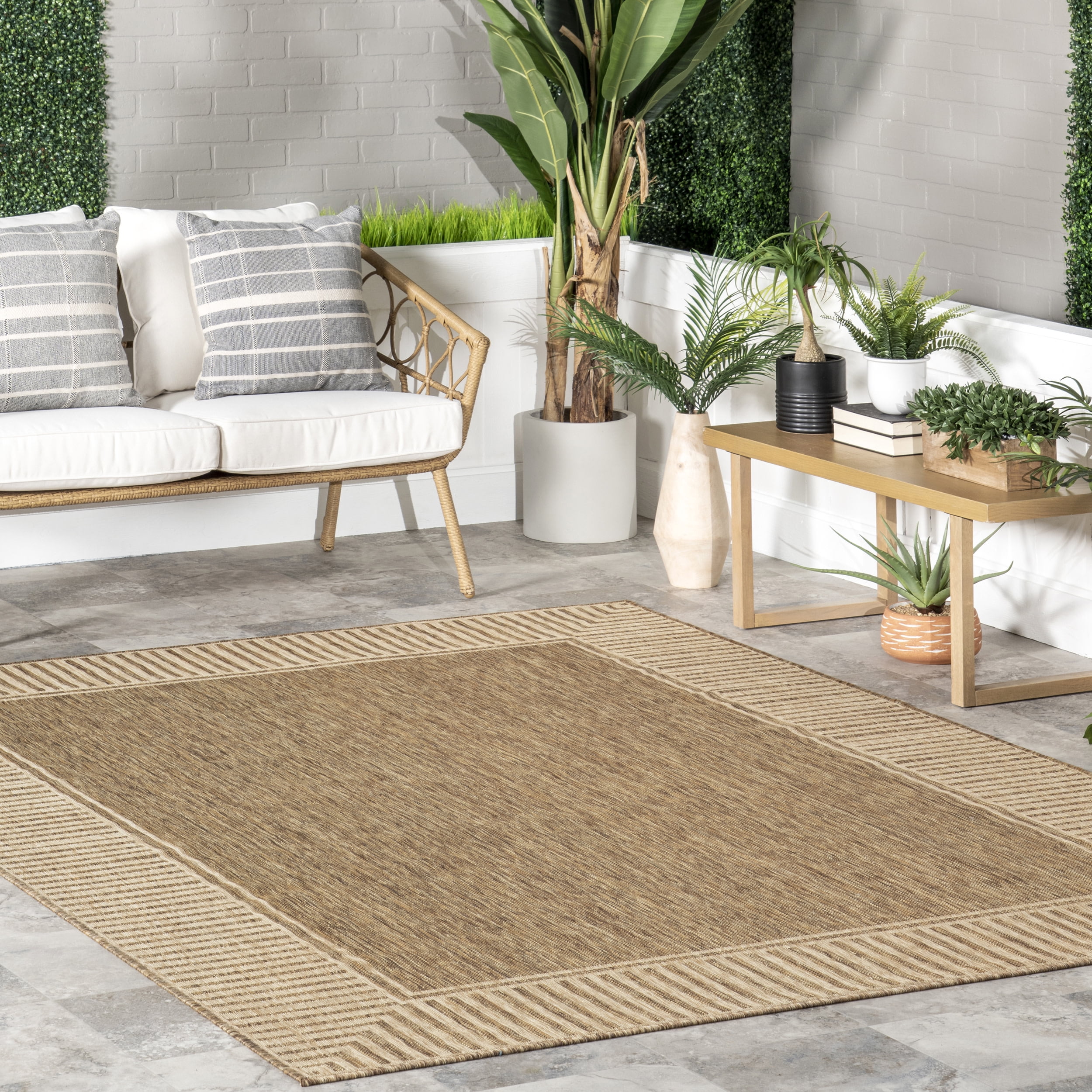 nuLOOM Floret 6'7 x 9' Indoor/Outdoor Area Rug