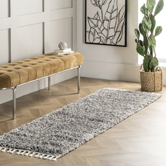 nuLOOM Brooke Shag Tasseled Area Rug, 2' 6" x 10', Gray