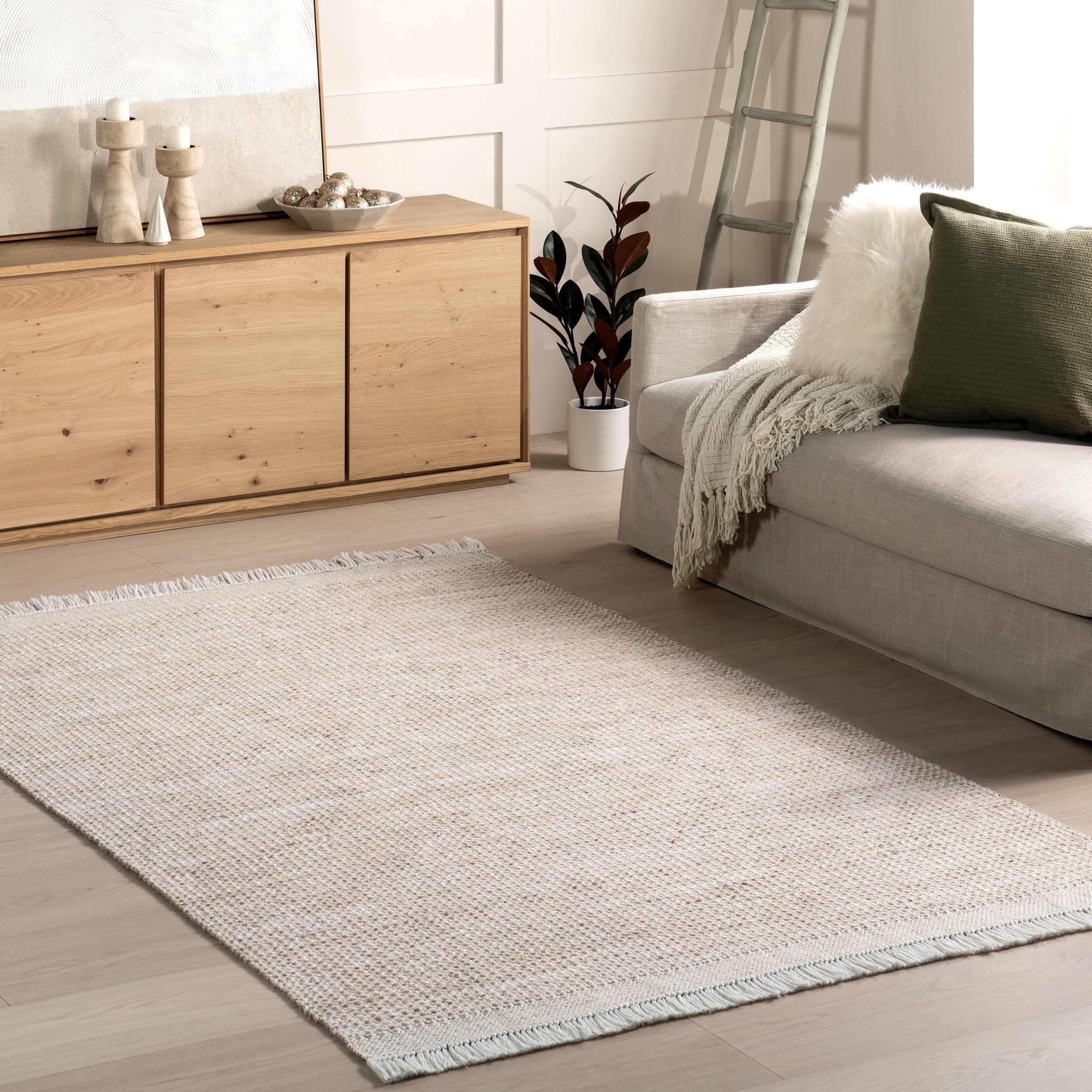 nuLOOM Catherine Solid Farmhouse Fringe Area Rug, 7' 6" x 9' 6", Beige