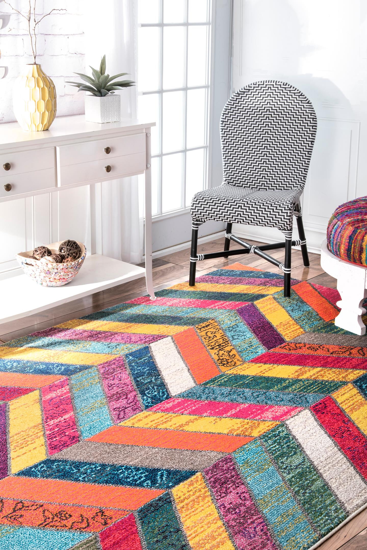 nuLOOM Chevron Kennedy Area Rug, 5' 3" x 7' 7", Multi
