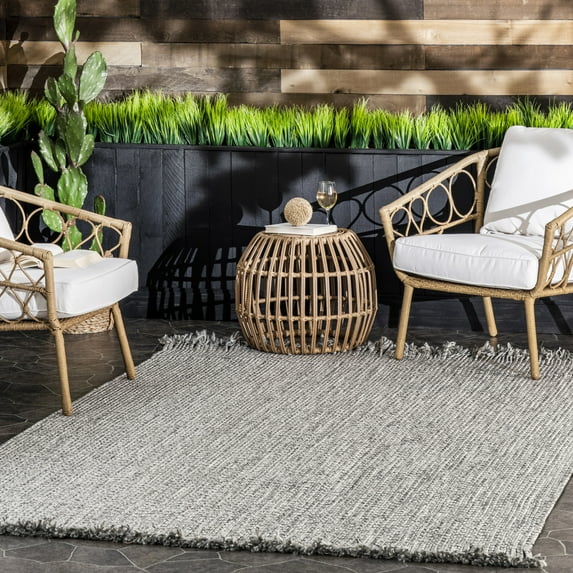 nuLOOM Braided Courtney Tassel Indoor/Outdoor Area Rug, 8' 6" x 11' 6", Courtney Salt and Pepper