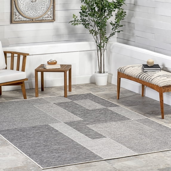 nuLOOM Ellowyn Geometric Indoor/Outdoor Area Rug, 5' 3" x 7' 7", Ellowyn Grey