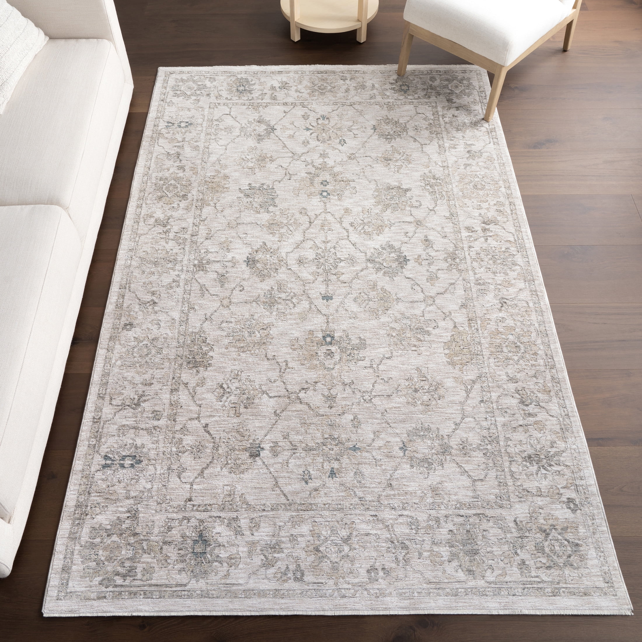 Georgianna Beige Medallion Fringe 4' x 6' Synthetic Rug