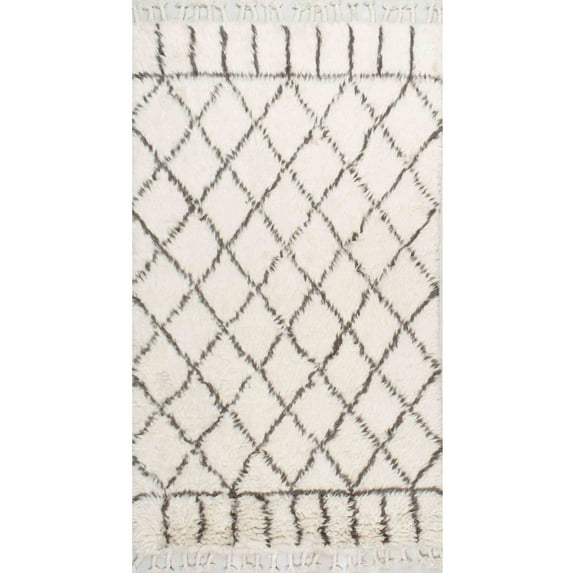 nuLOOM Handmade Claribel Shaggy Rug 4' x 6' Natural Rectangle (VEBK01A-406)