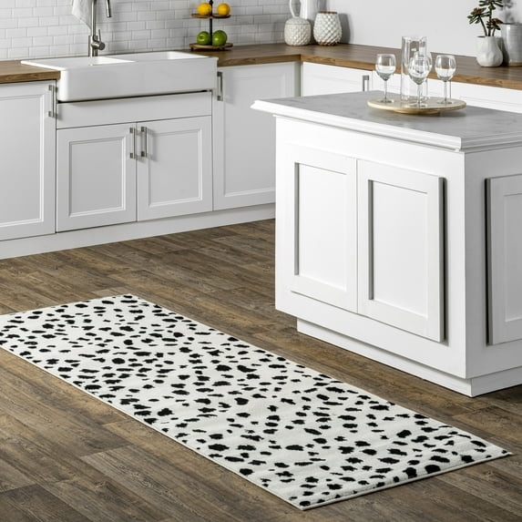 nuLOOM Brooks Leopard Print Area Rug, 2' 8" x 8', Runner, Brooks Beige