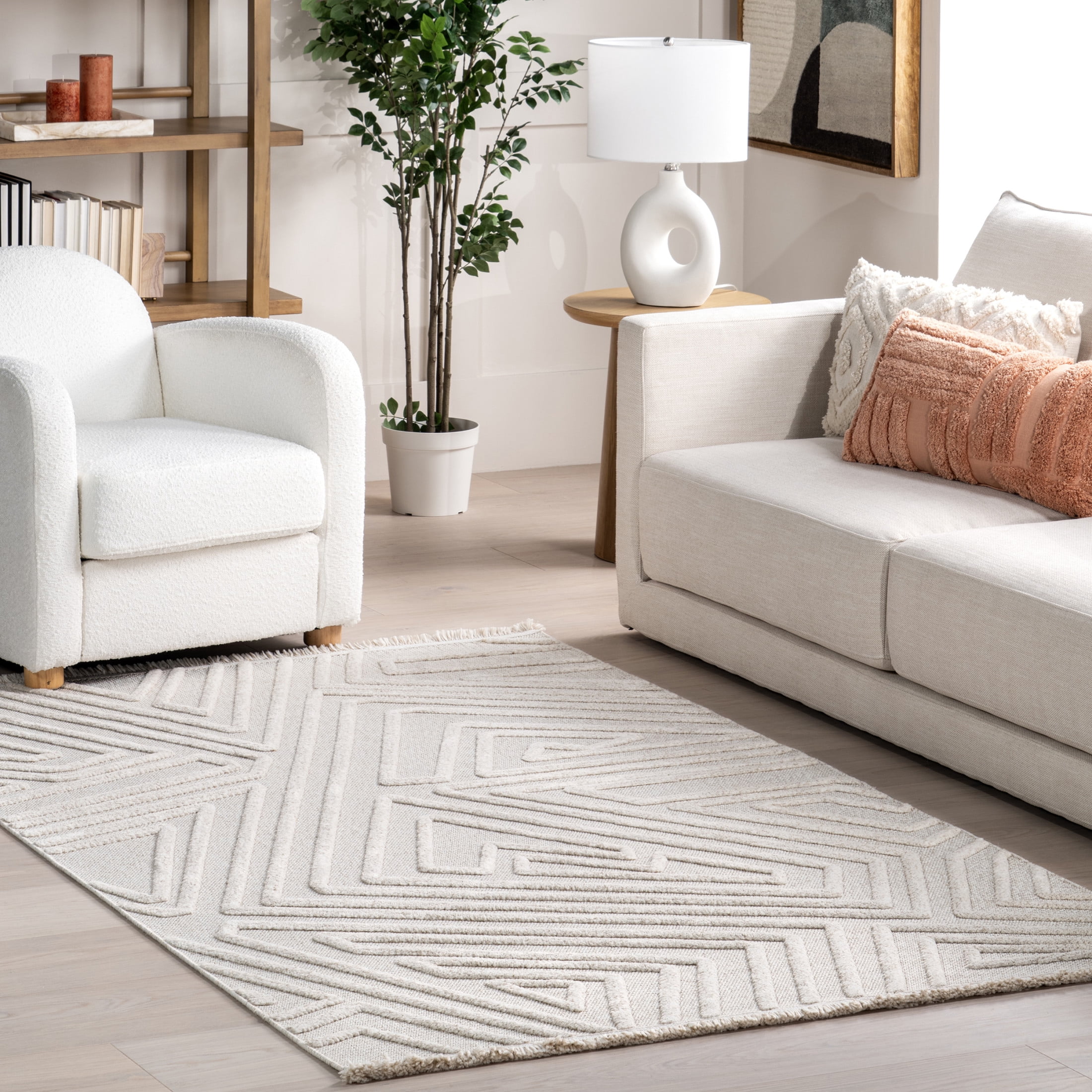 Ivory Geometric 4x6 Indoor Area Rug with Loop and Shag Techniques