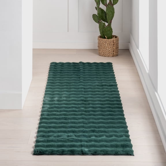 nuLOOM Jeni SuperiorWash Solid Faux Rabbit Machine Washable Area Rug, 2' 6" x 8', Runner, Jeni Hunter Green