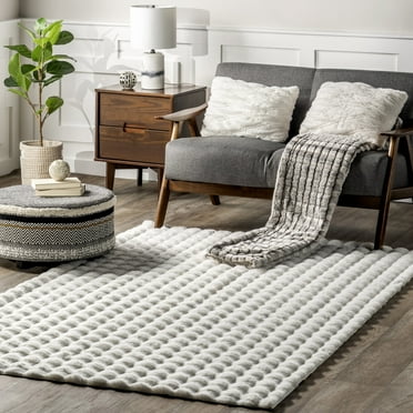 nuLOOM Jeni Solid Faux Rabbit Machine Washable Area Rug, 5' x 8', Off White
