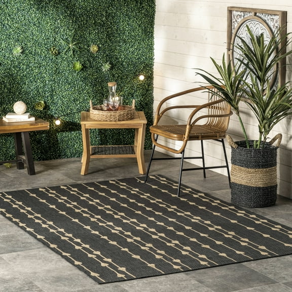 nuLOOM Kiernan Vertical Teardrop Stripe Indoor/Outdoor Area Rug, 4' x 6', Kiernan Charcoal