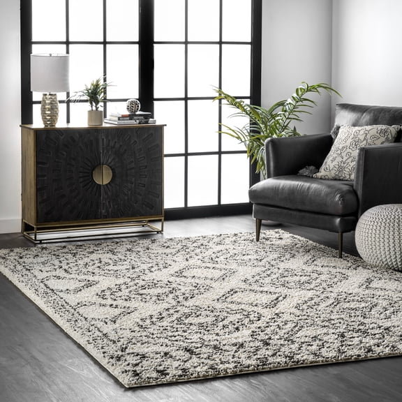 nuLOOM Lacey Moroccan Geometric Shag Area Rug, 6' 7" x 9', Lacey Off-white