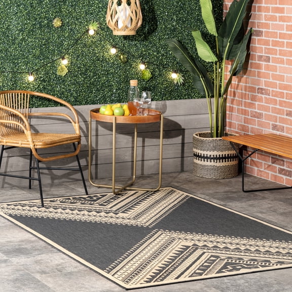 nuLOOM Landry Aztec Indoor/Outdoor Area Rug, 5' x 8', Landry Charcoal