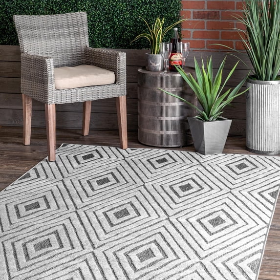 nuLOOM Lara Textured Diamonds Indoor/Outdoor Area Rug, 8' x 10', Gray