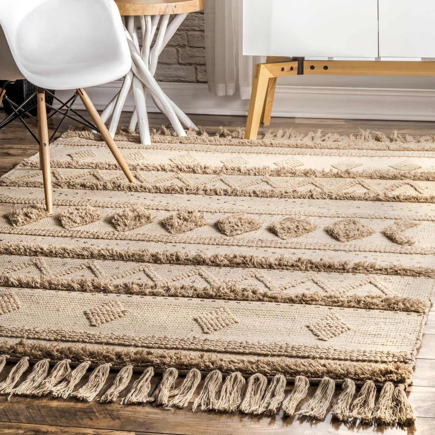 nuLOOM Lauretta Tassel Wool Area Rug, 7' 6" x 9' 6", Beige