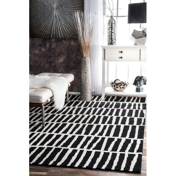 nuLOOM Lemuel Hand Tufted Wool Area Rug, 6' x 9', Black