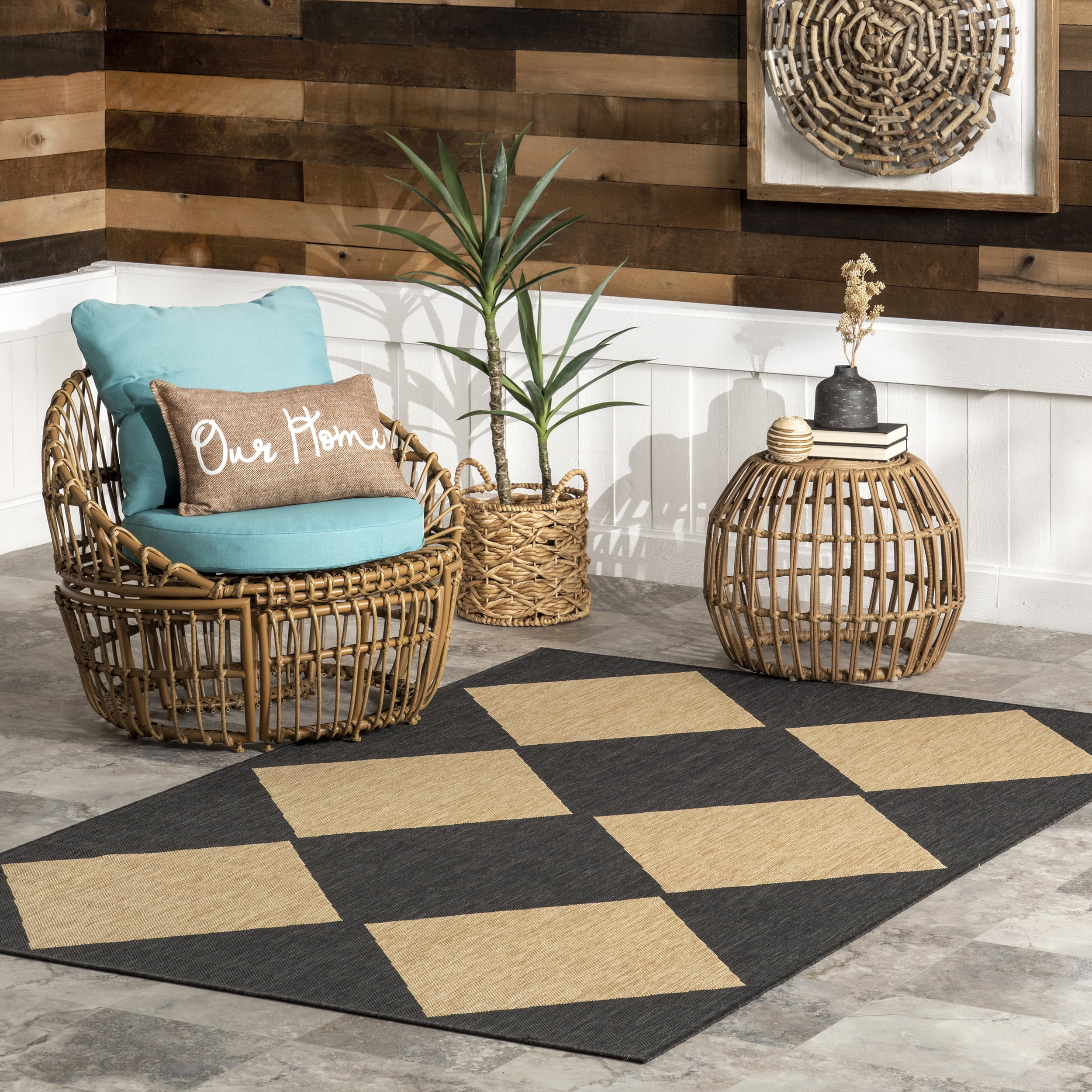 Loretta Dark Gray and Tan Synthetic 4' x 6' Area Rug