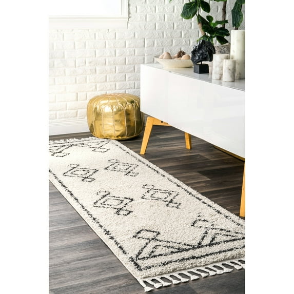 nuLOOM Mackie Moroccan Tasseled Shag Area Rug, 2' 6" x 12', Runner, Mackie Off-white