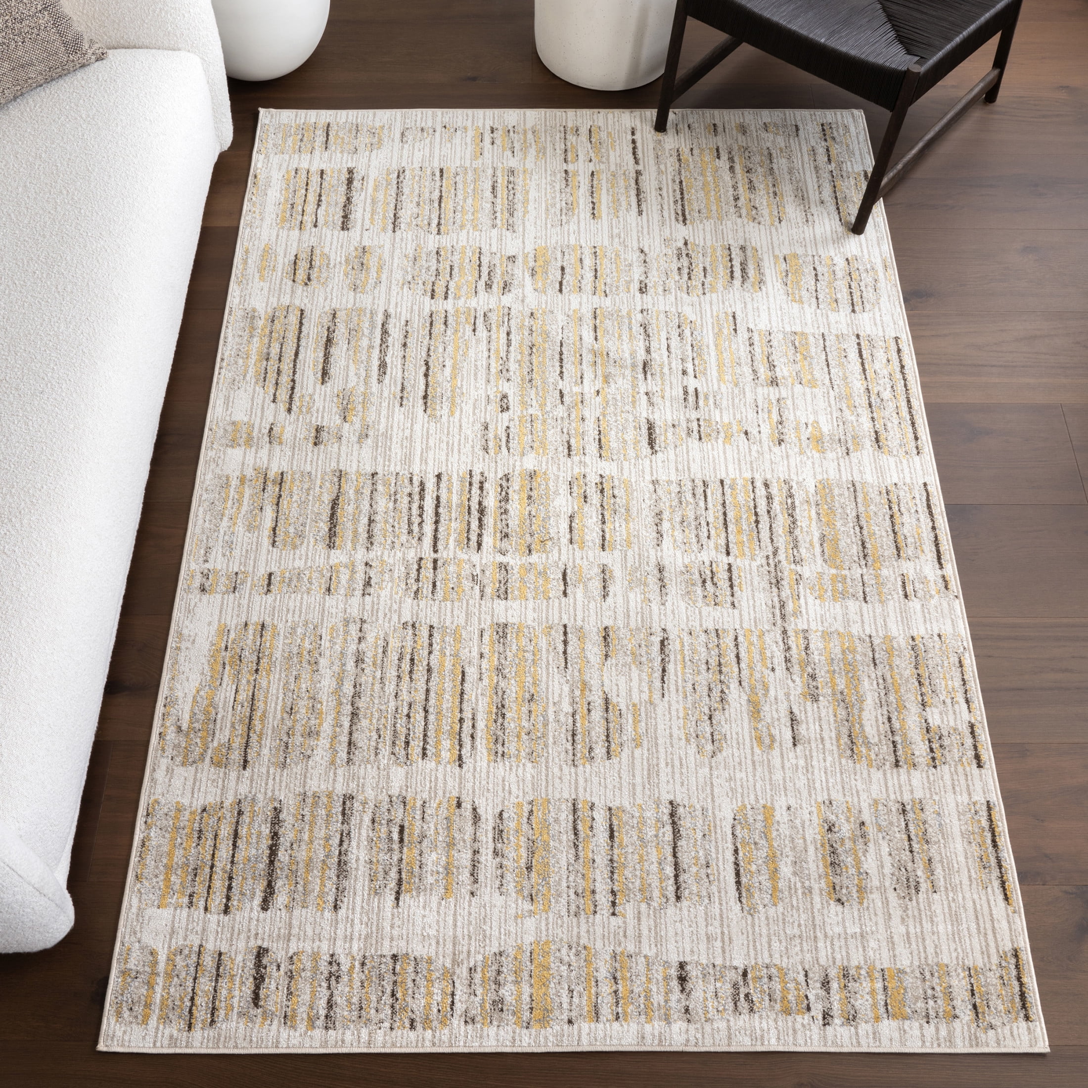Maemi 5' x 7' 6" Beige and Gold Abstract Synthetic Rug
