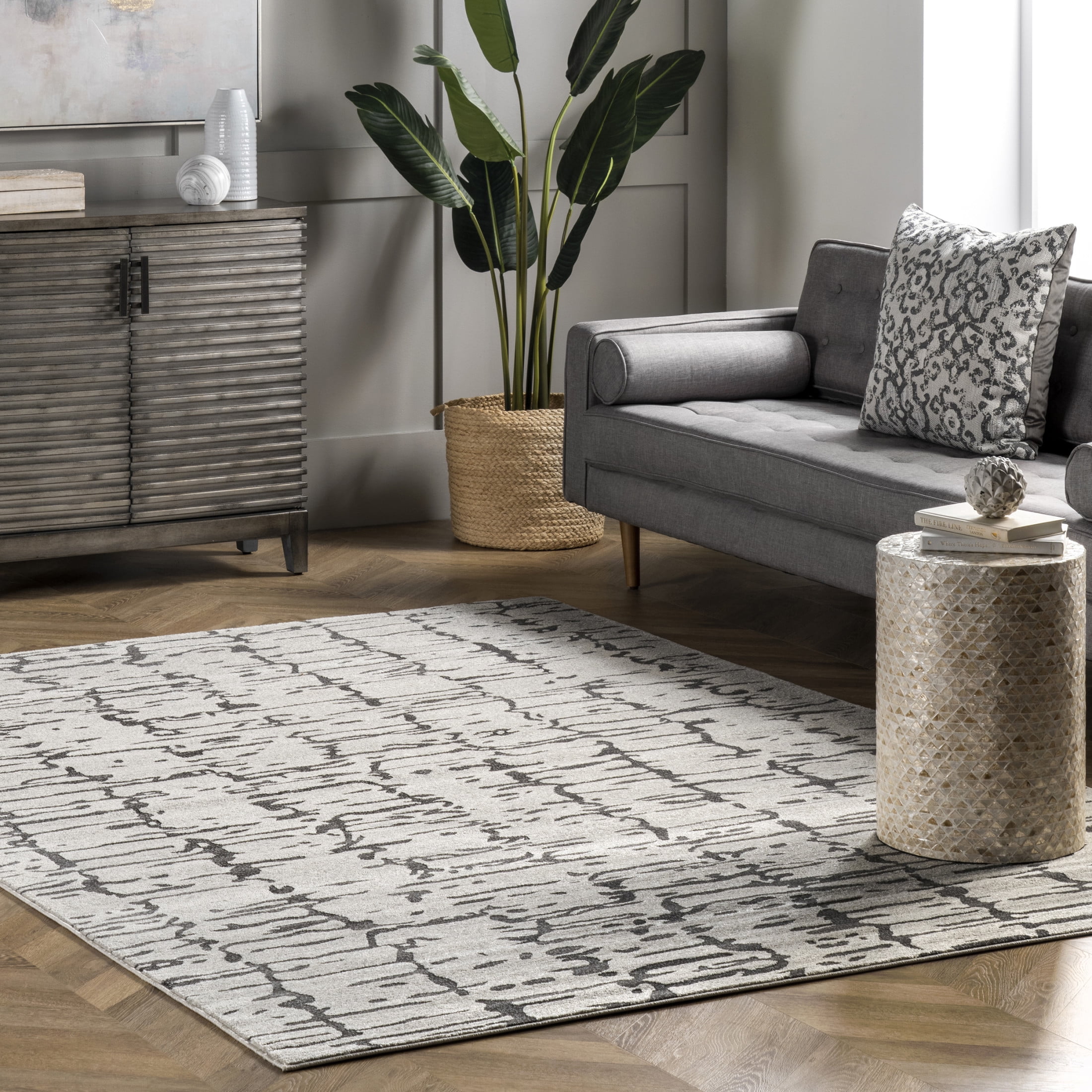 Ivory Tufted Reversible Abstract Synthetic 4' x 6' Area Rug