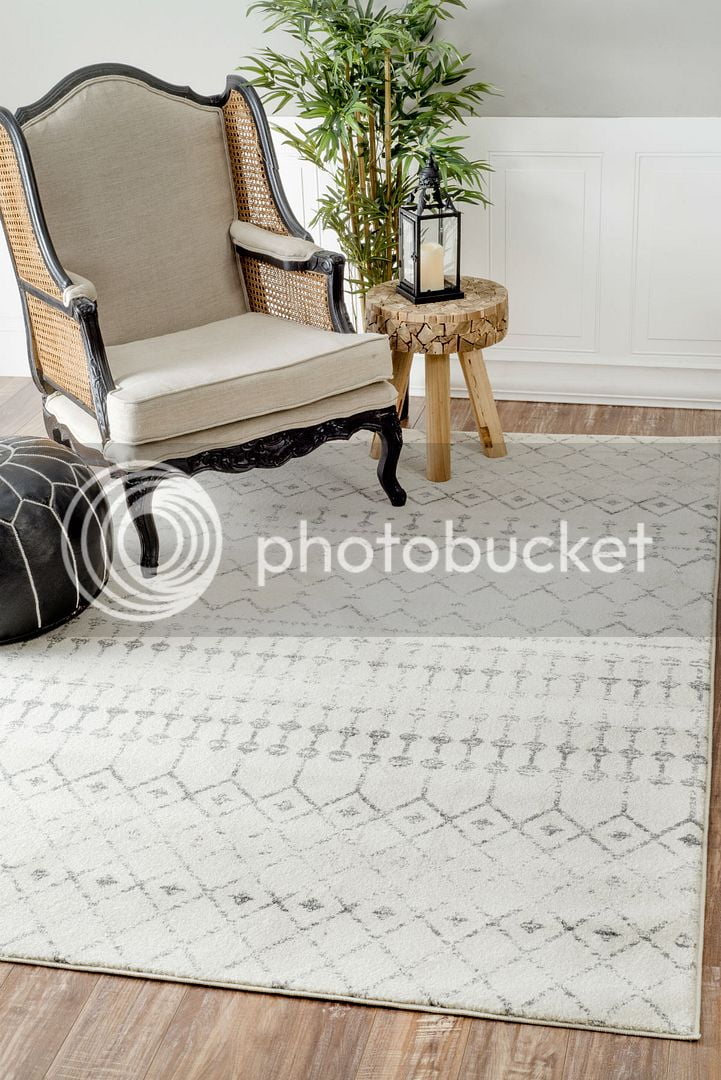 Gray 10' x 14' Rectangular Non-slip Synthetic Area Rug