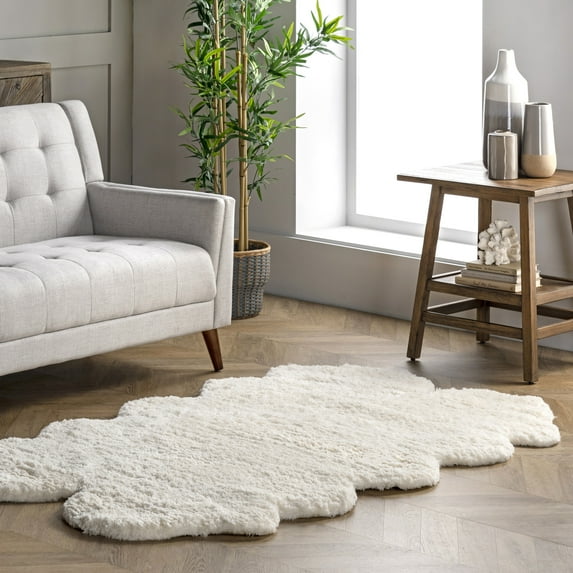 nuLOOM Quarto Faux Sheepskin Shag Area Rug, 3' 6" x 6', Shaped, Faux Sheepskin Natural
