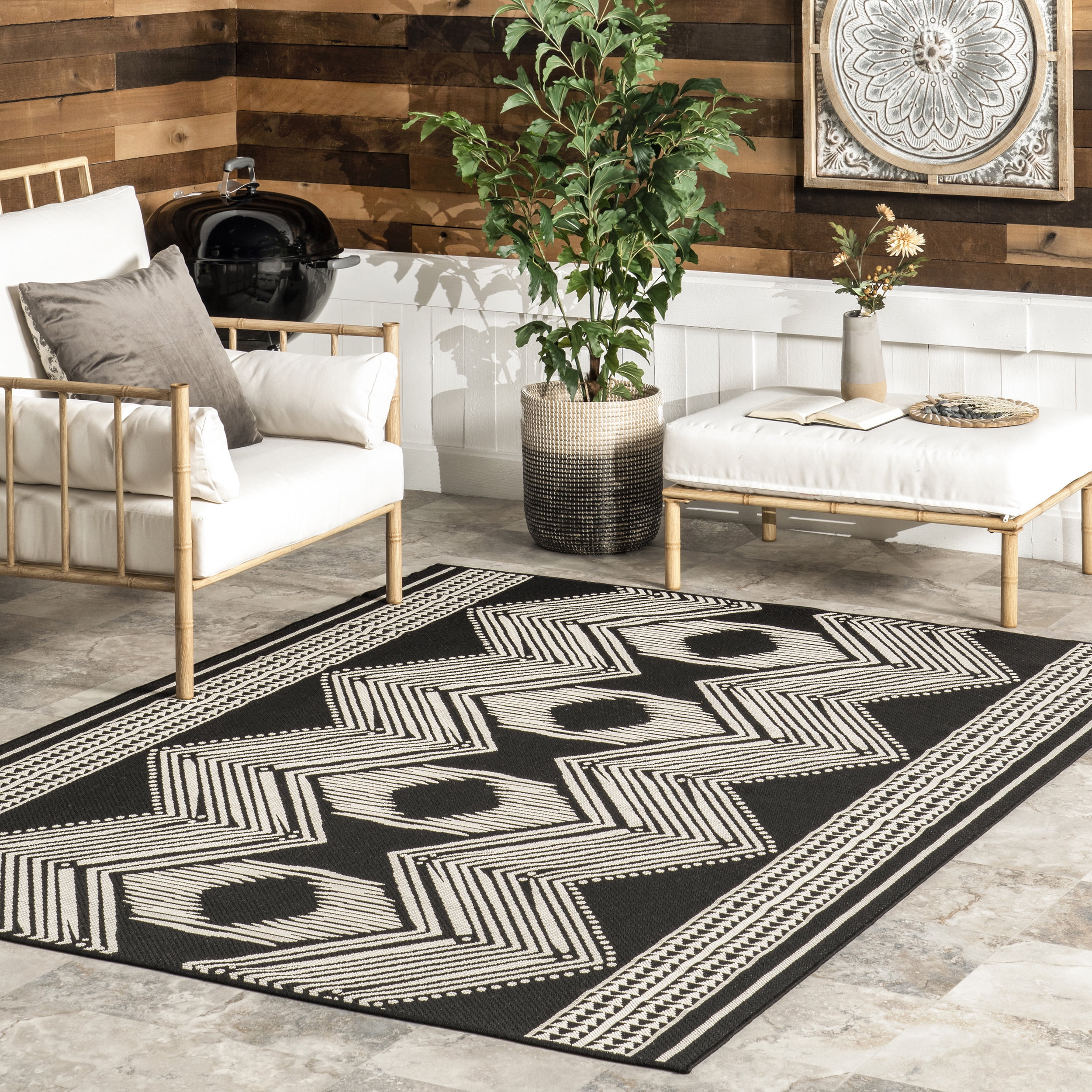 nuLOOM Ranya Tribal Indoor/Outdoor Black 6' 7" x 9' Casual Area Rug