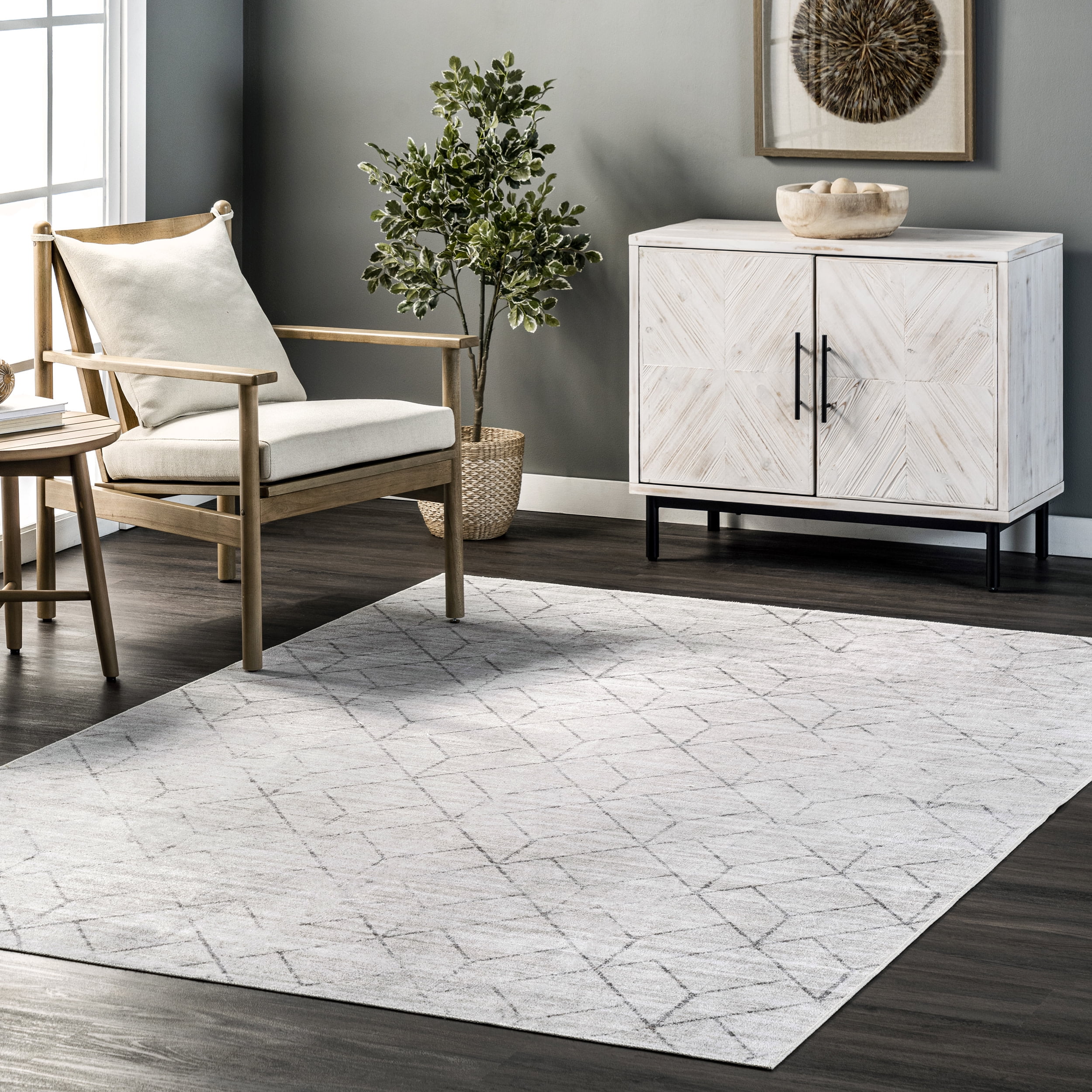 Regan Light Gray Geometric 6' x 9' Washable Synthetic Area Rug