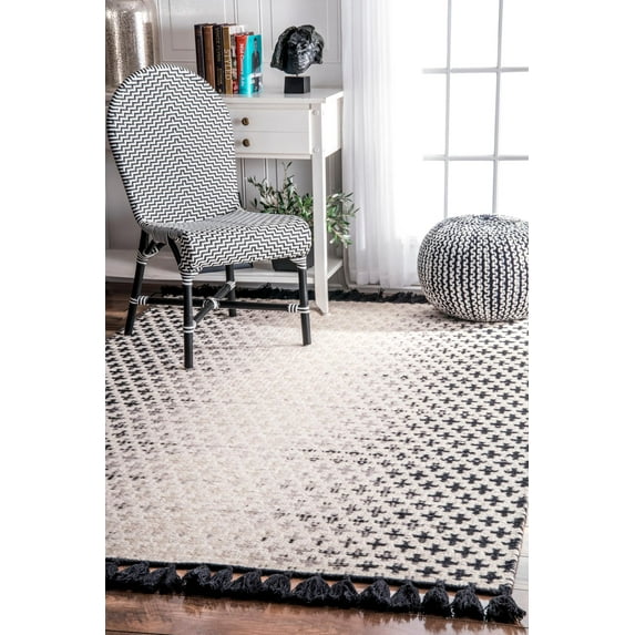 nuLOOM Renna Reversible Tassel Area Rug