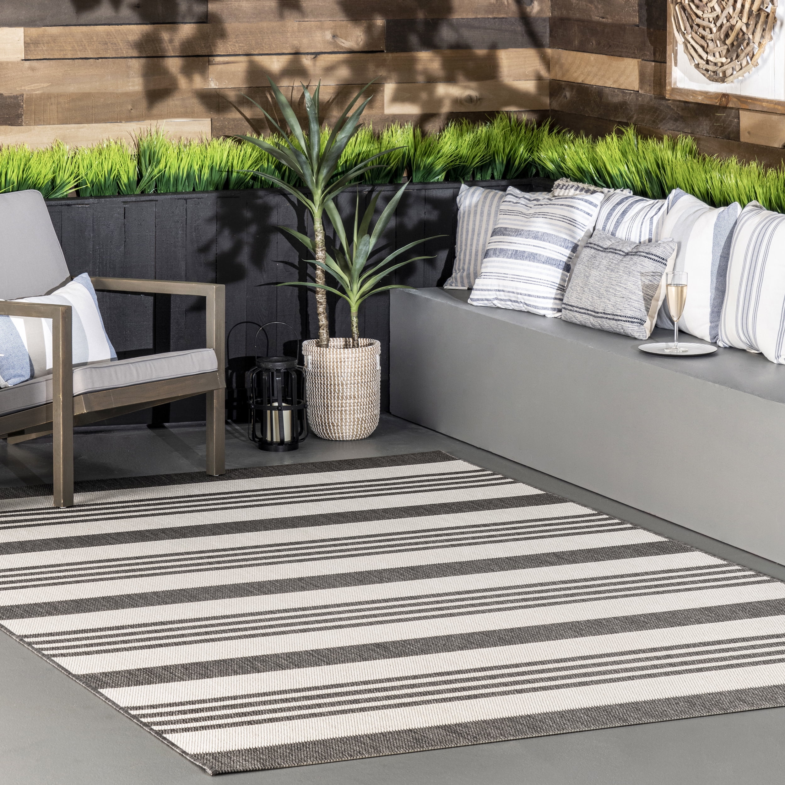 nuLOOM Robin Multi Stripe Indoor/Outdoor Grey 4' x 6' Coastal Area Rug