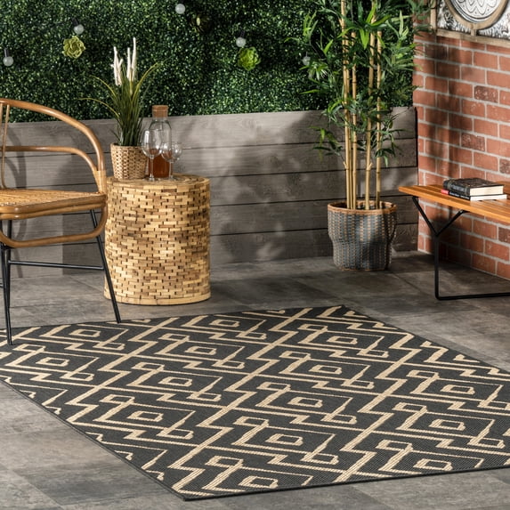 nuLOOM Sammi Geometric Trellis Indoor/Outdoor Area Rug, 4' x 6', Sammi Charcoal