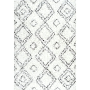 nuLOOM Soft & Plush Shag White Area Rug, 2 ft x 3 ft