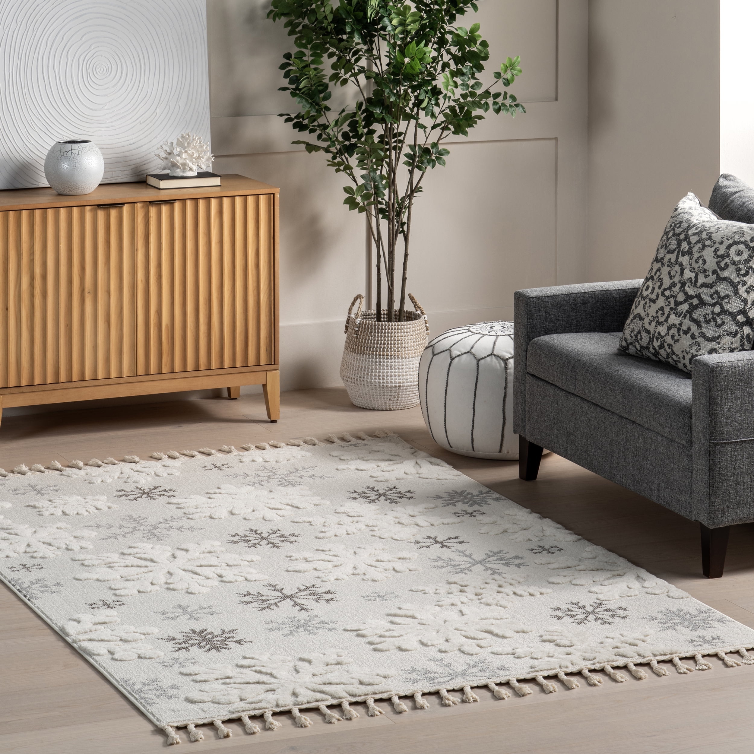 nuLOOM Unity High-Low Snowflake Tasseled Area Rug, 6' 7" x 9', Light Grey