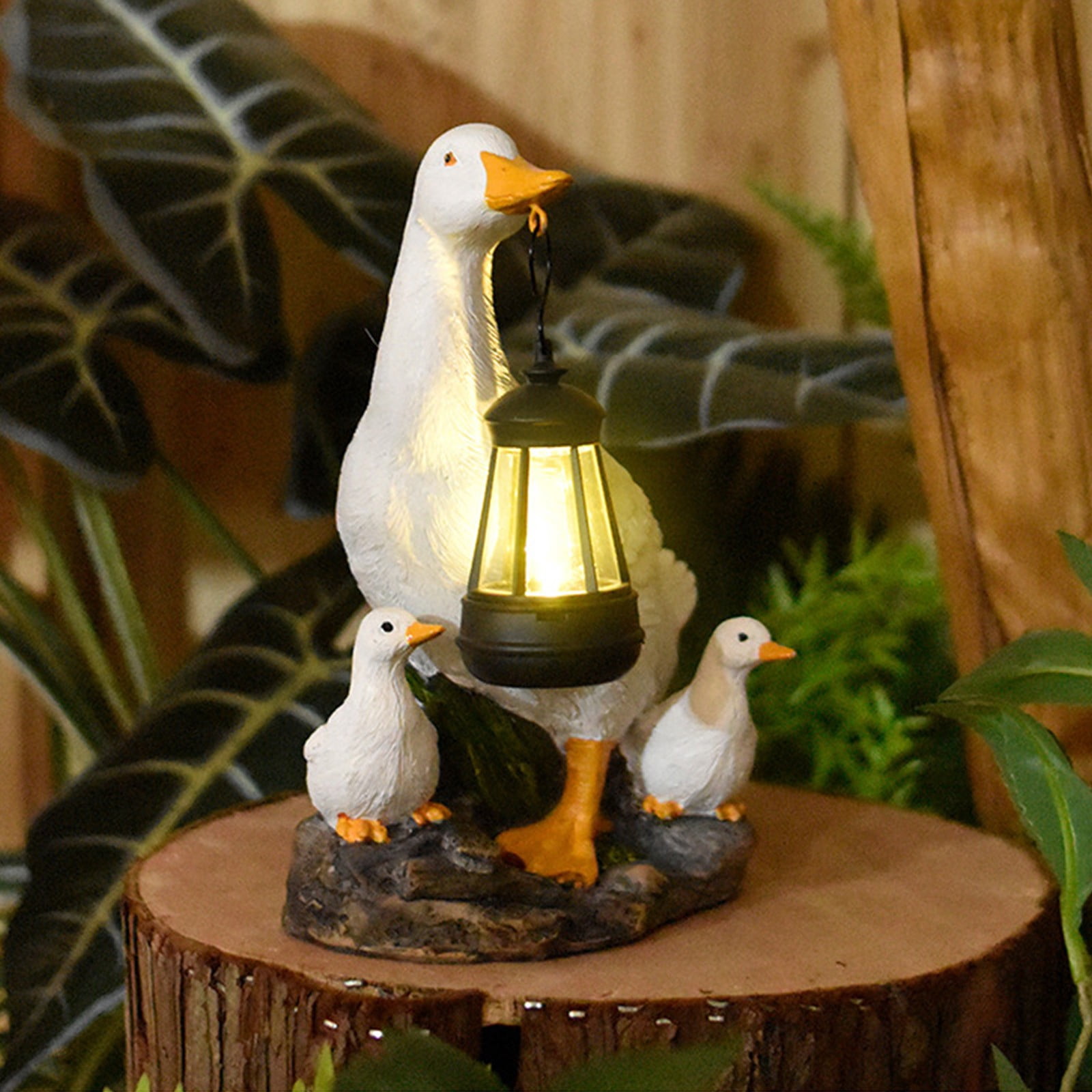 onlyliua Solar White Duck Garden Statue With LED Light Outdoor Courtyard Villa Decorative Sculpture Lawn Water Feature Accent Solar Powered Garden Ornament
