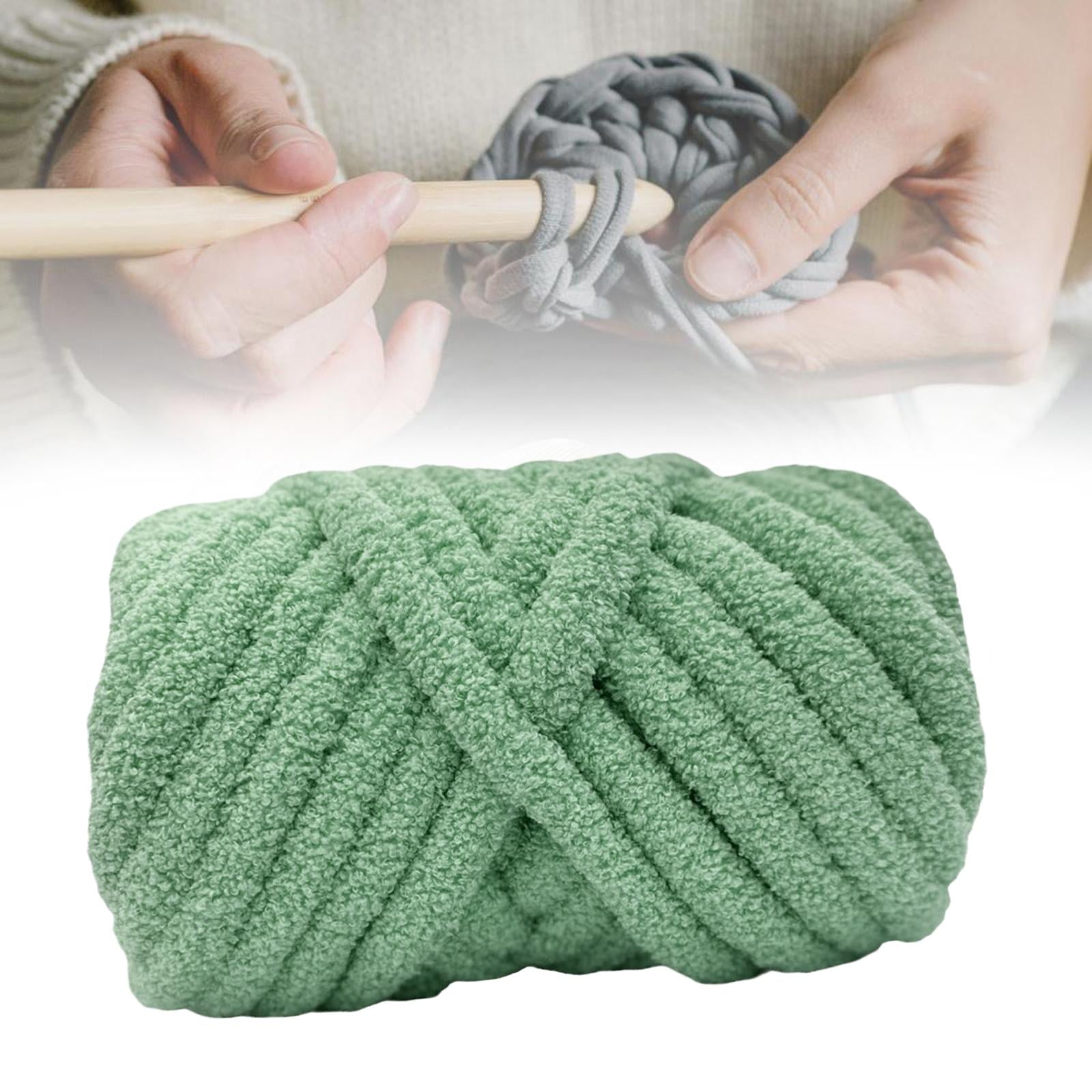 perfeclan Chunky Wool Yarn, Arm Knitting Yarn, Lightweight DIY Hand Knitting, Bulky Yarn, Heavy Yarn for Crafts, Bed, Fence, Hats, Tapestry, Sweater Green
