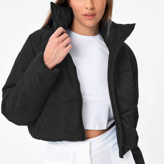 qolati Women's Winter Cropped Puffer Jacket Y2k Trendy Long Sleeve Zipper Quilted Lightweight Jackets Warm Short Down Coat Outwear