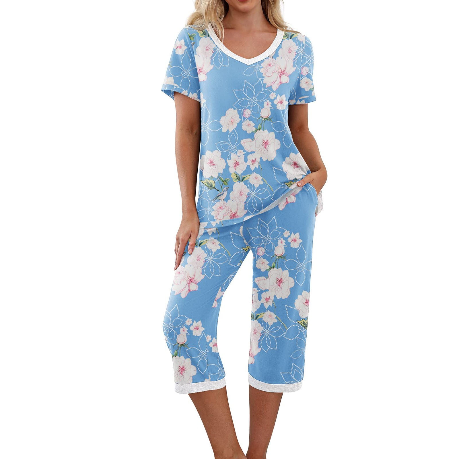 qucoqpe Comfy Lounge Sets for Women Short Sleeve V-Neck Tops and Floral Print Wide Leg Pants Loose Capri Pajama Set