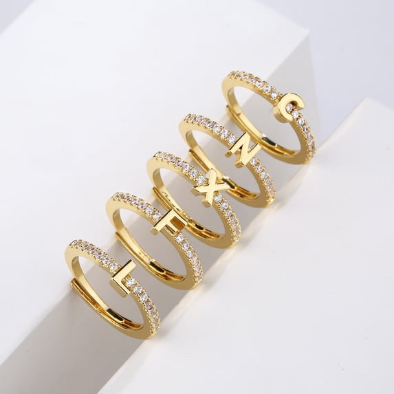 rygai Finger Ring Adjustable Opening 26 Alphabet Faux-diamond-set Geometric Inlay Sparkling Letter Band Ring Gift,Golden Q